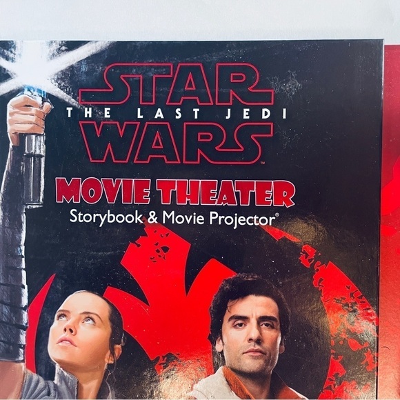 NWT Star Wars The Last Jedi Movie Theater Storybook and Projector - Picture 3 of 8